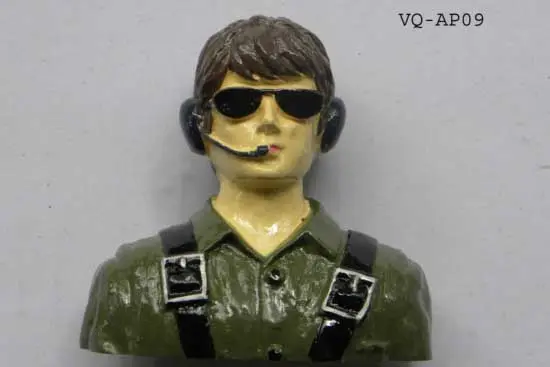 VQ MODELS パイロット人形（Space Walker / Pilatus / Beaver 46 ） VQ-AP09