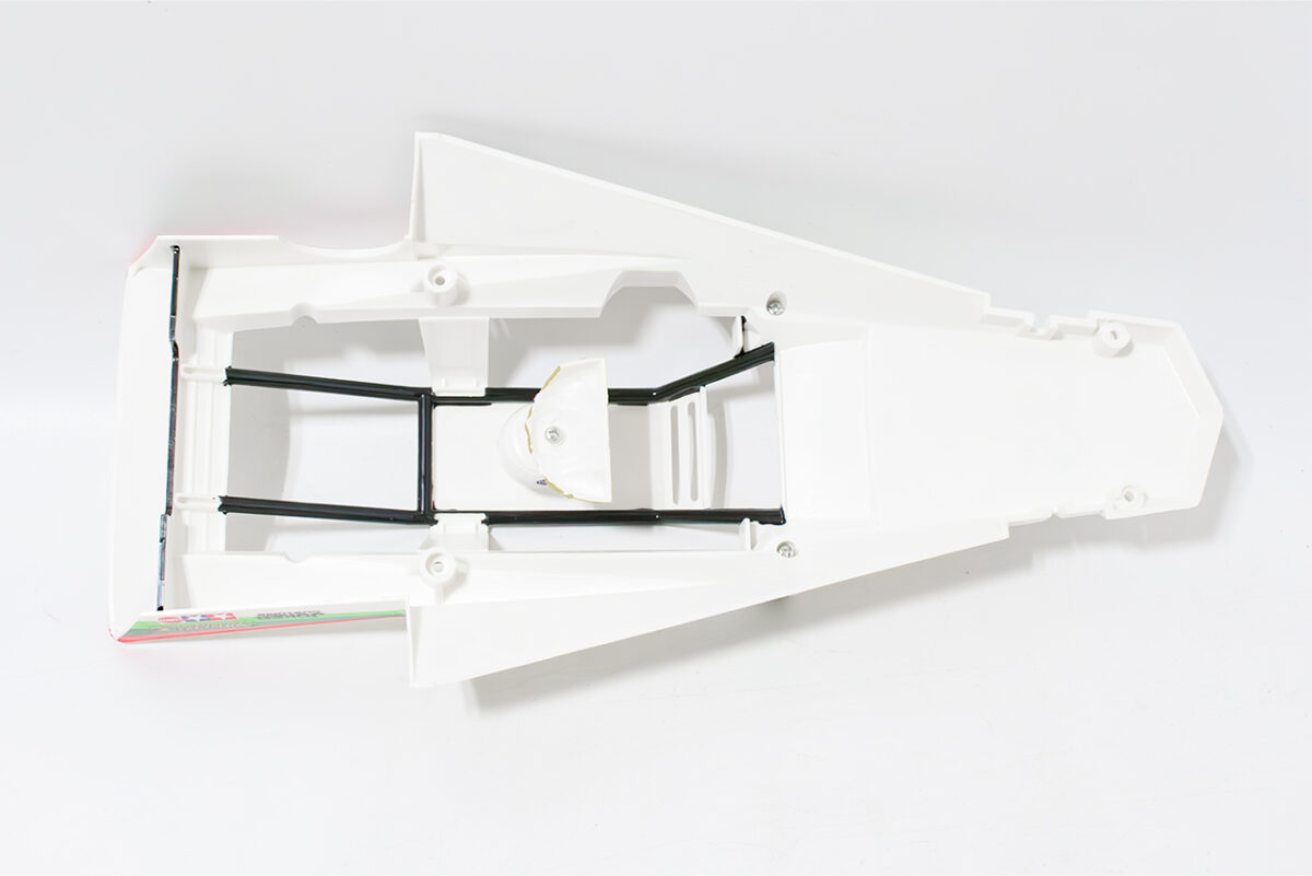 【中古販売】　タミヤ　グラスホッパー　ボディ　塗装済み（未使用）