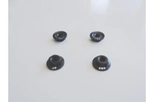 AMR　M4大径(D11mm)アルミフランジナット（ブラック/セレート付/4pcs）AMR-030BK