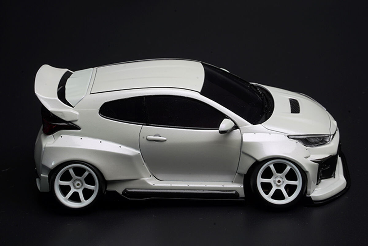 DDLABO Widebody kit V1 for MZN218 MINI-Z GR Yaris / DDLABO ワイドボディキットV1　MZN218 MINI-Z GRヤリス用　DDL-AR003