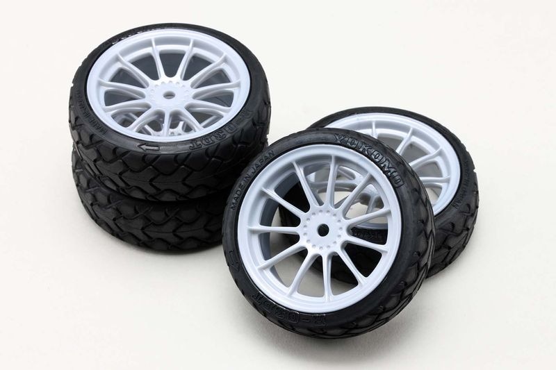 ヨコモ　ミディアムナロー ラジアルタイヤ タイプY4本入 プリマウント接着済み 11本スポークホイールグレー　 ZR-144TPM2