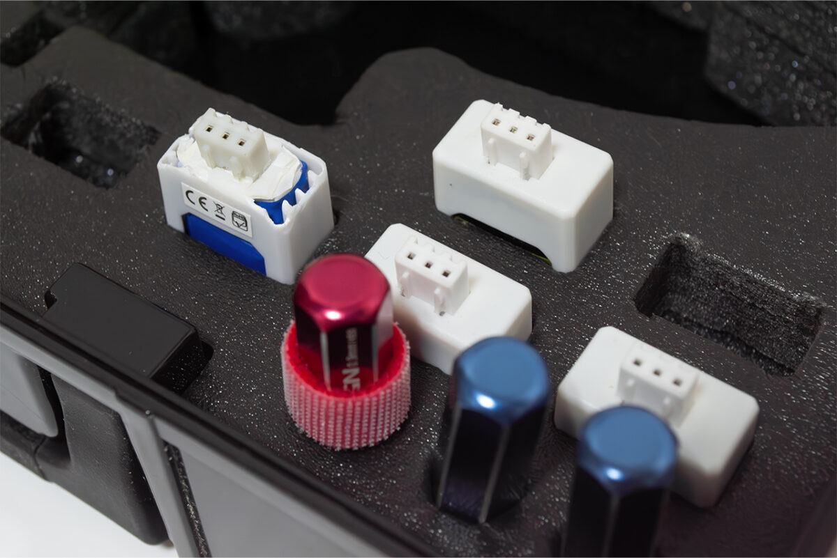 【中古販売】　ALIGN　TREX 150 DFC スペアパーツ・ケース付き