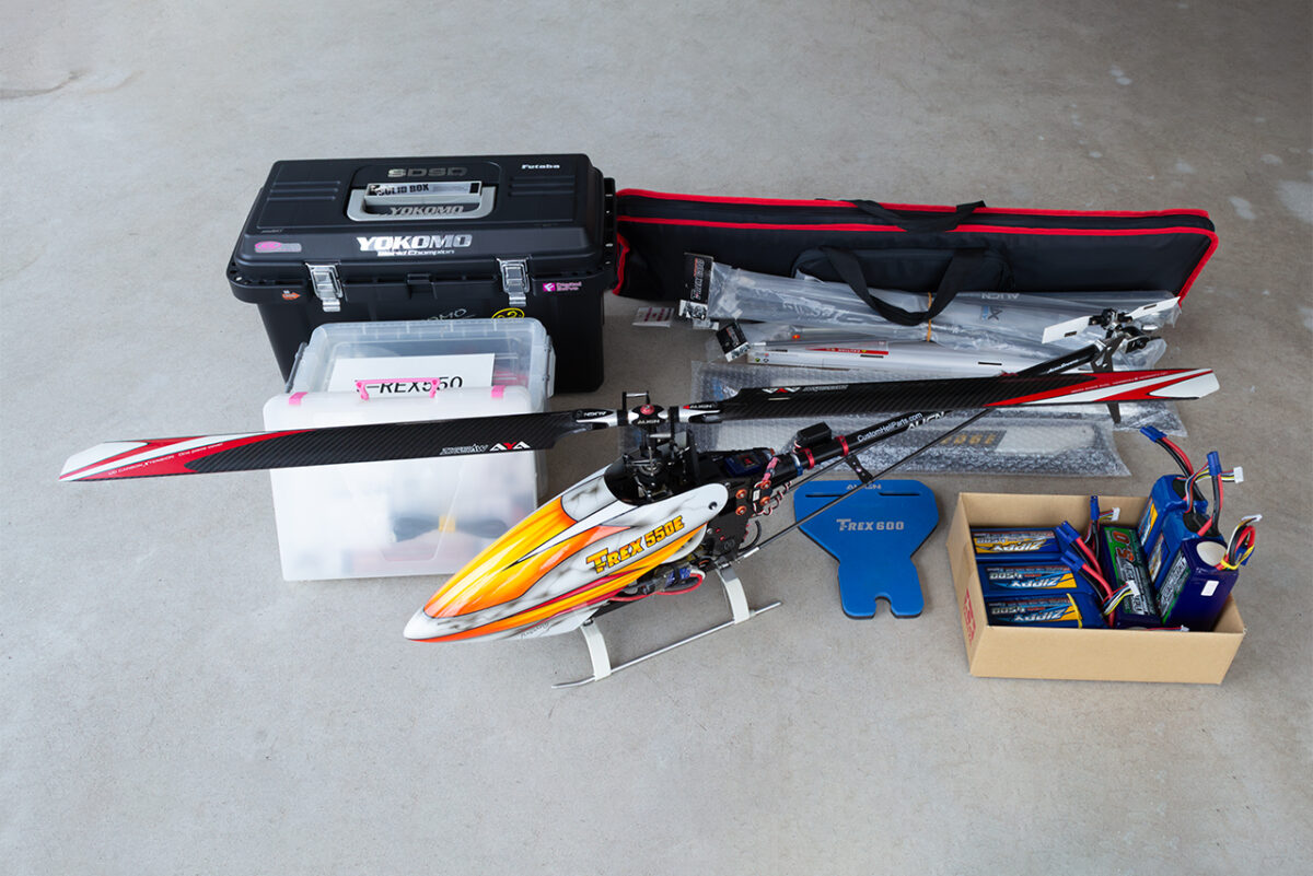 【中古販売】　アライン　 TREX 550 メカ バッテリー スペアパーツ多数付き 送信機無