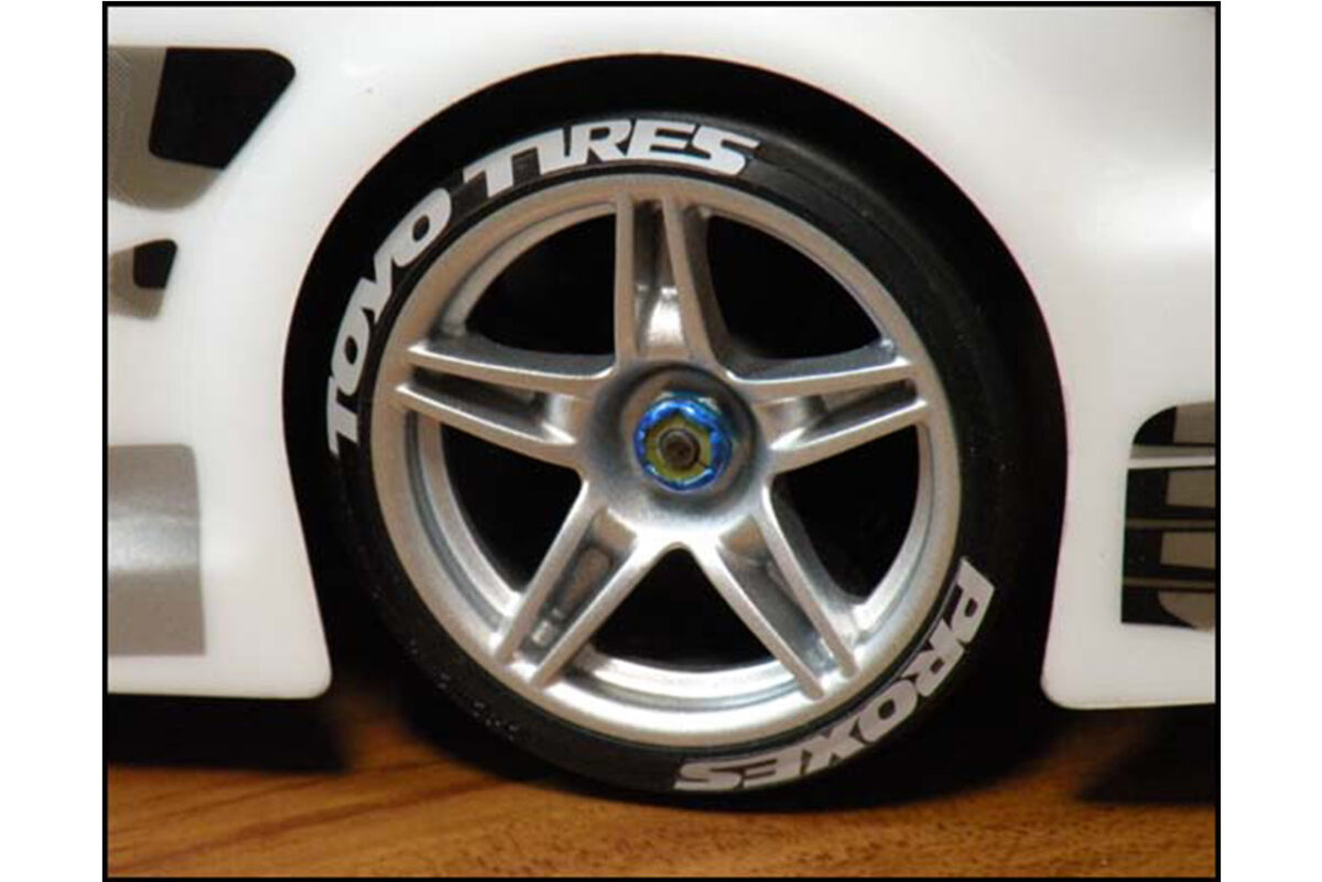 シェブロンモデルズ　Dタイヤロゴステッカー'トーヨータイヤ'　STS019