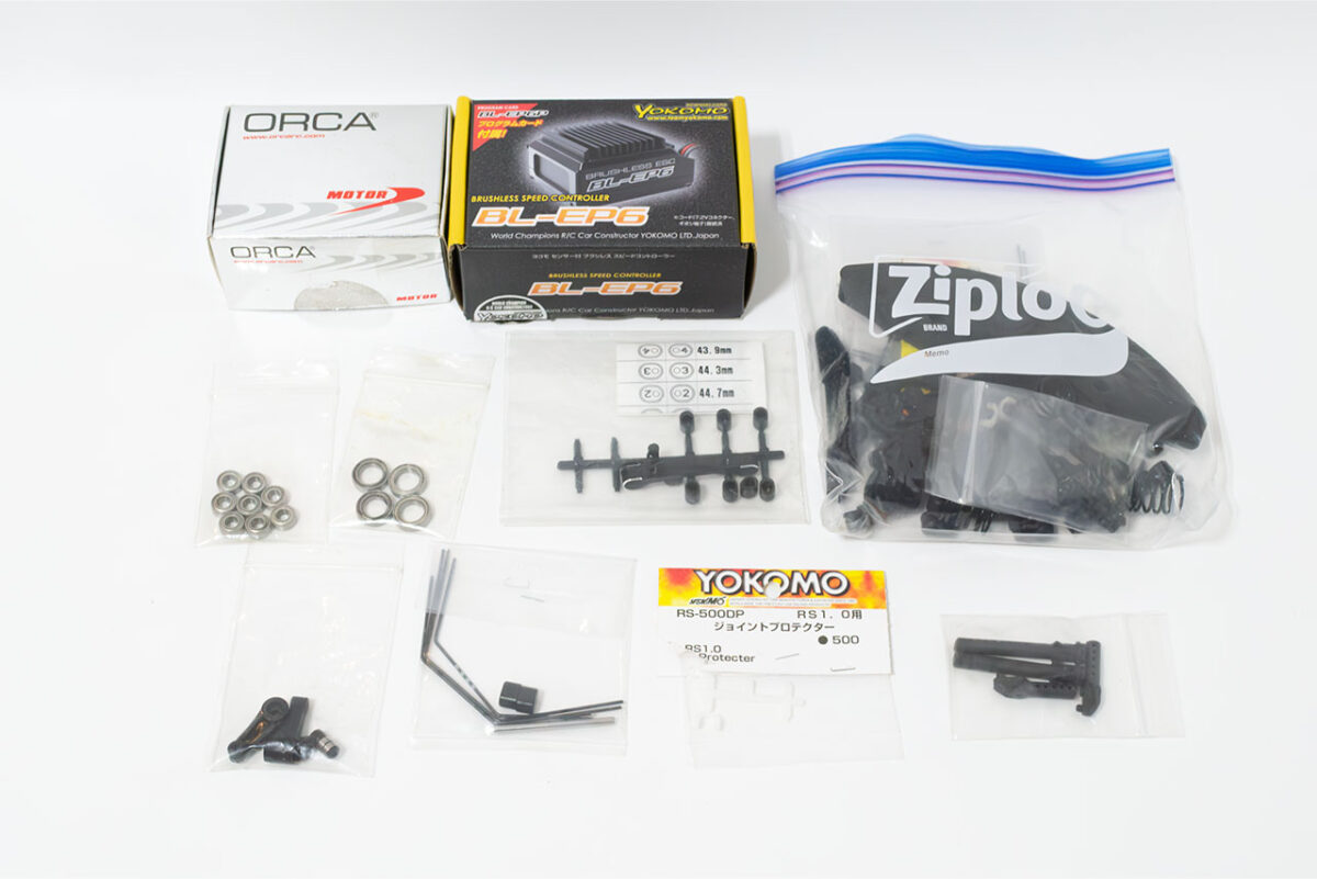 【中古販売】　ヨコモ　RS2.0 サーボ・モーター・ESC・オプションパーツ・スペアパーツ付き