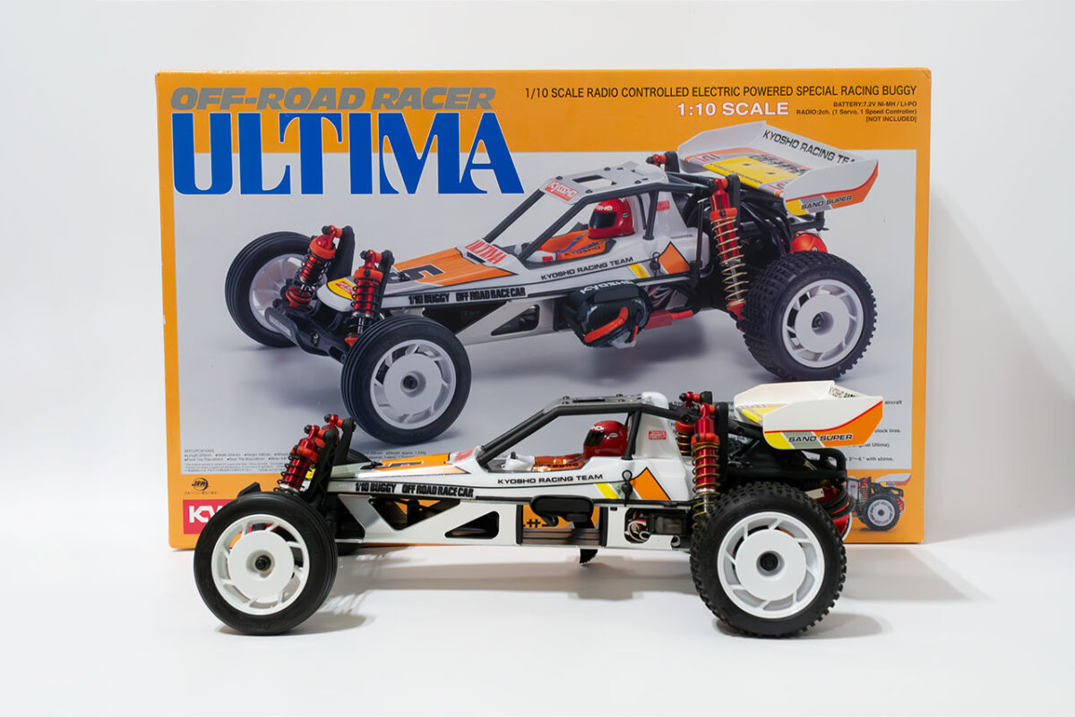 【中古販売】京商　アルティマ　ESC・モーター・オプション付(未走行)