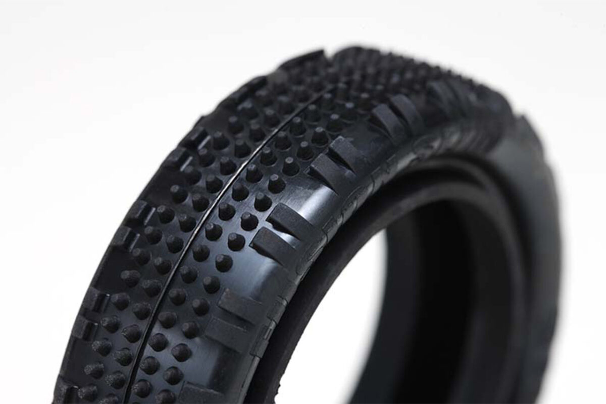 ヨコモ　シューマッカー　2WDフロント用 フロントタイヤ フュージョンスリム( イエロー)　YAU-6901