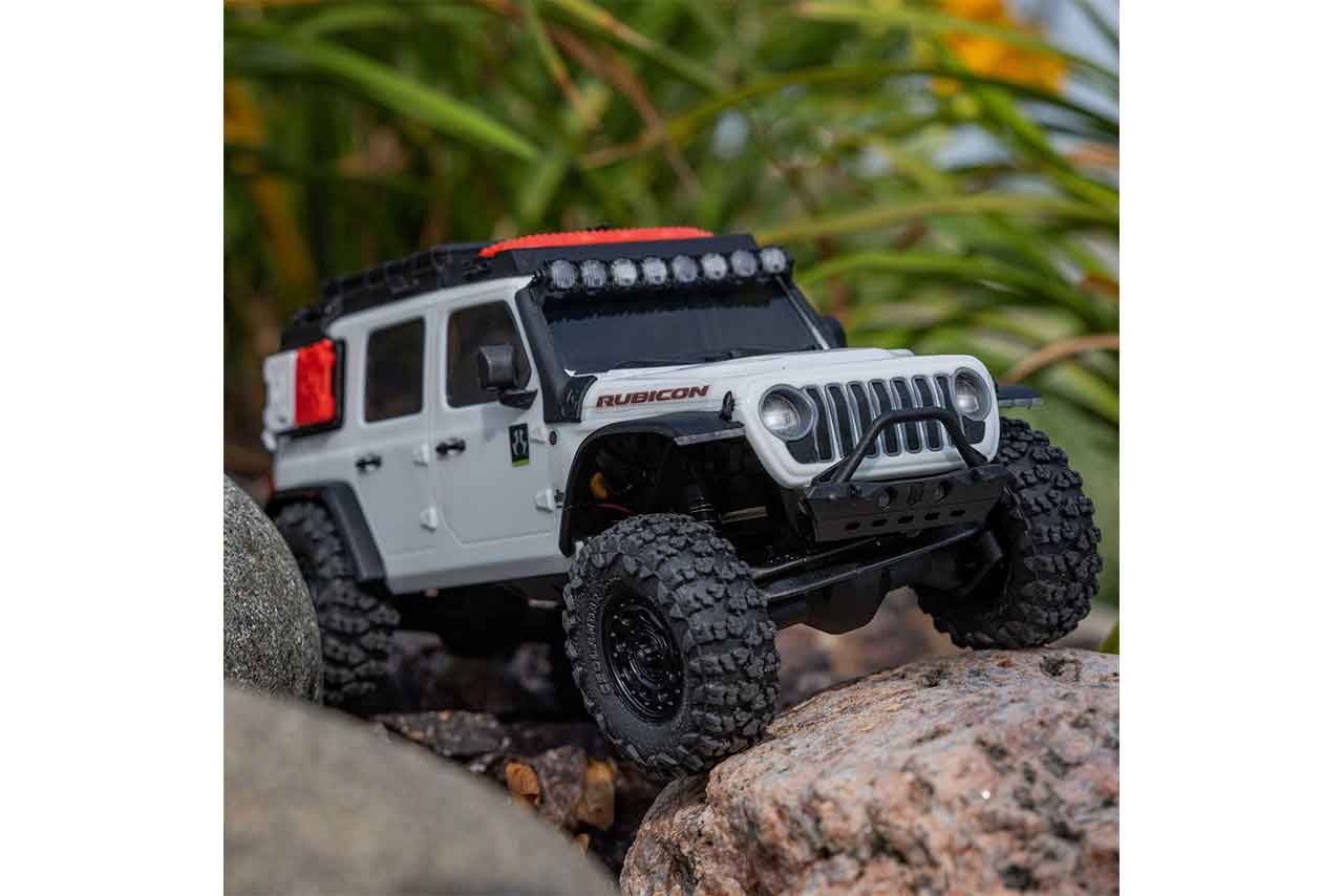 アキシャル　1/30 SCX30 Jeep Wrangler JLU 4X4 RTR Brushed Rock Crawler (Battery & Charger Included), White　AXI-2261T2