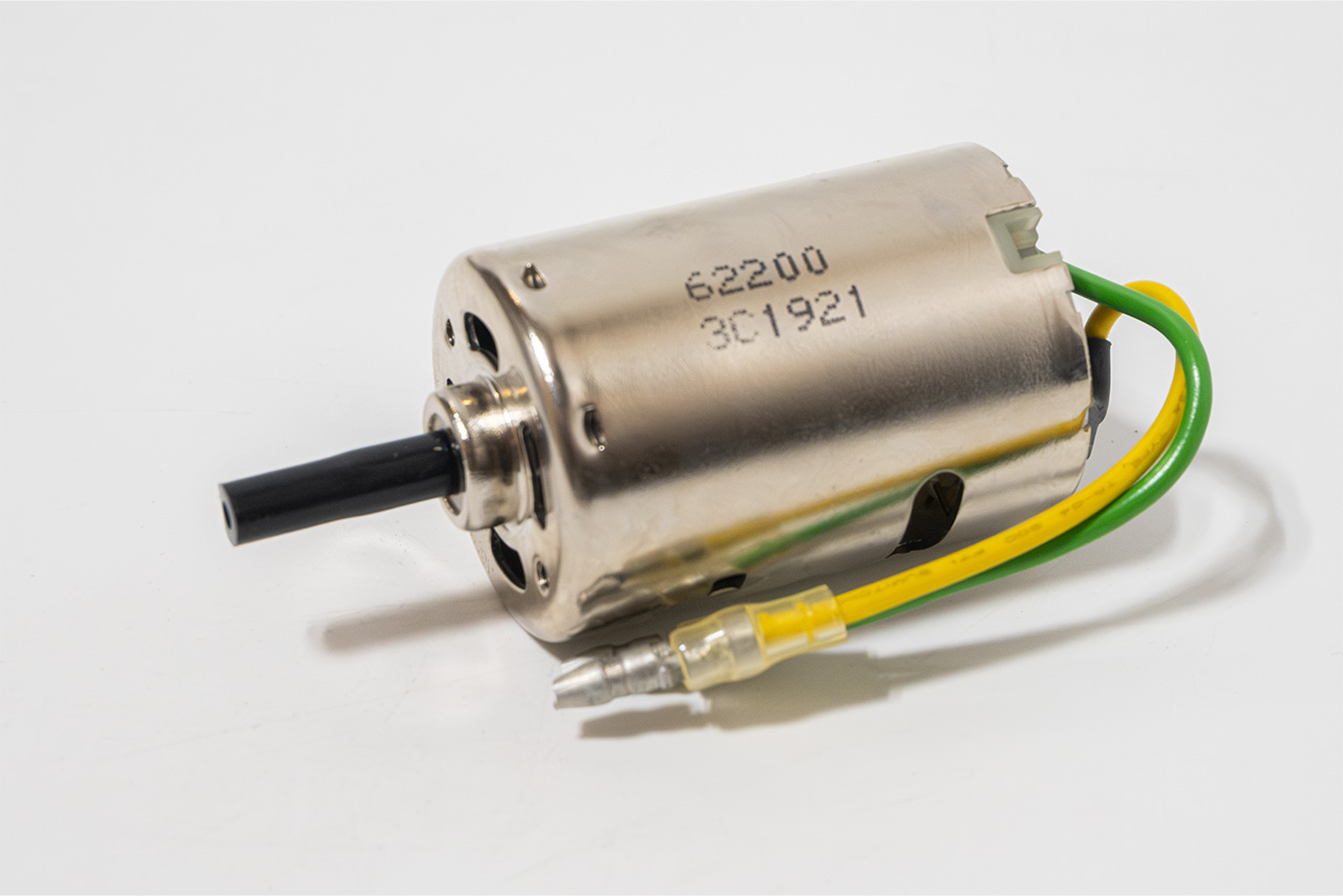 【中古販売】タミヤ　ジョンソン 540モーター 2つ穴 Ⓐ (未使用)