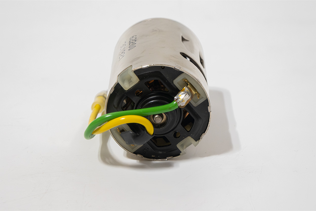 【中古販売】タミヤ　ジョンソン 540モーター 2つ穴 Ⓐ (未使用)