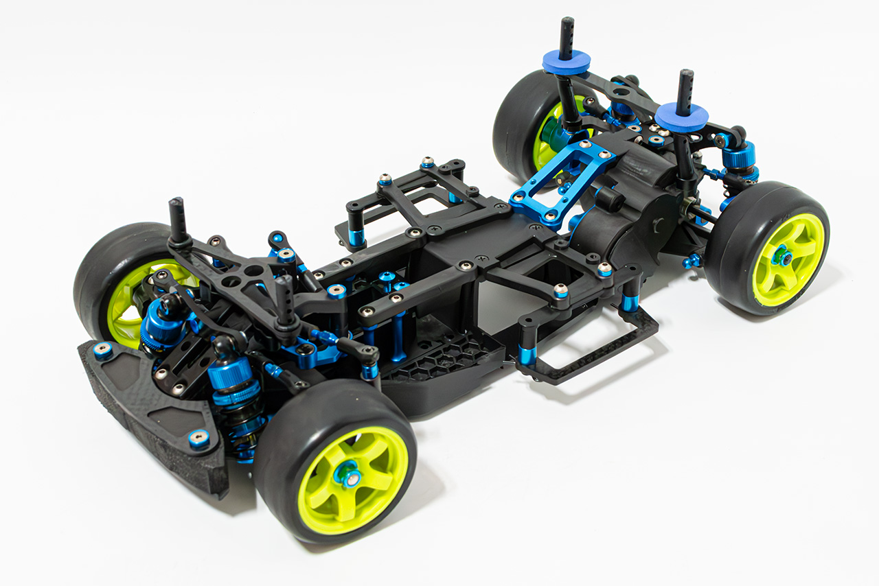 【中古販売】　 M-08 CONCEPT シャーシキット　オプション多数つき