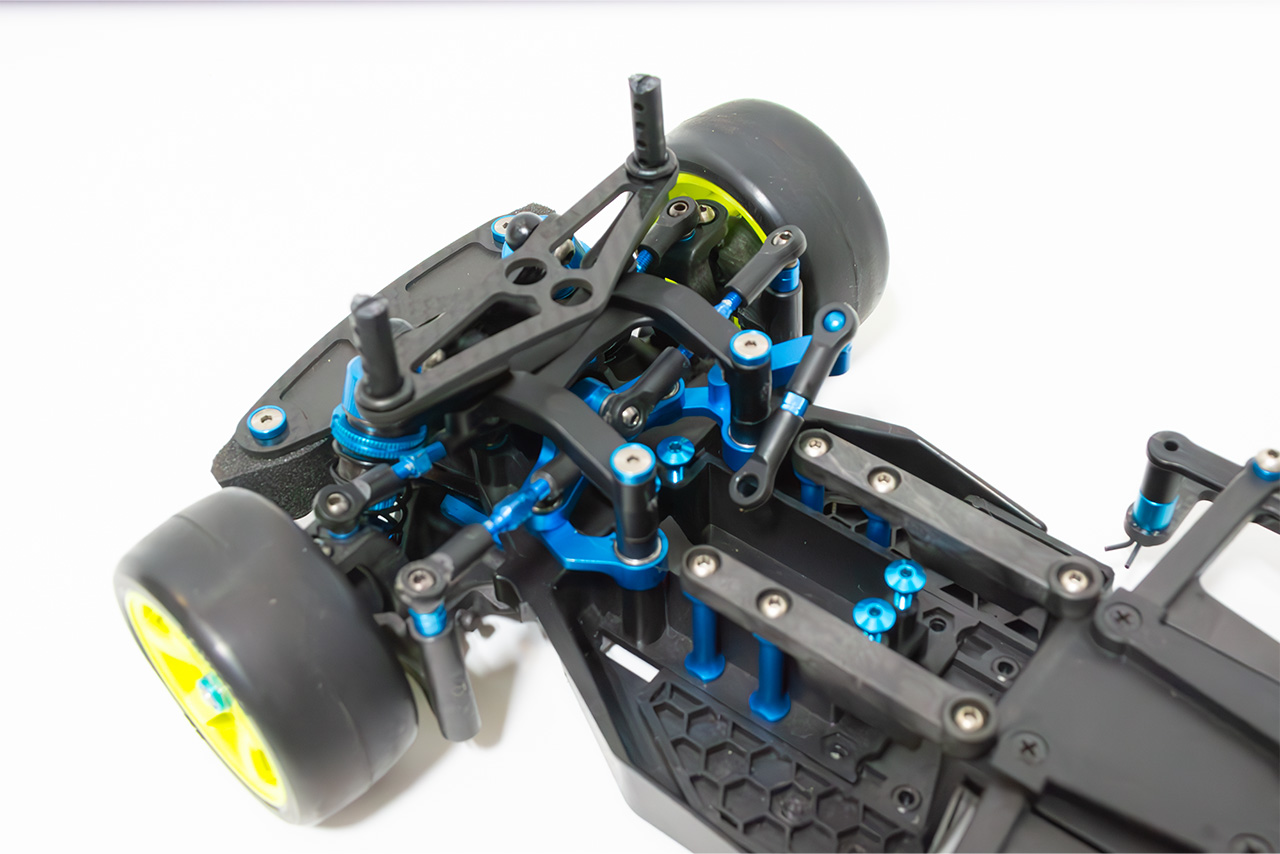 【中古販売】　 M-08 CONCEPT シャーシキット　オプション多数つき