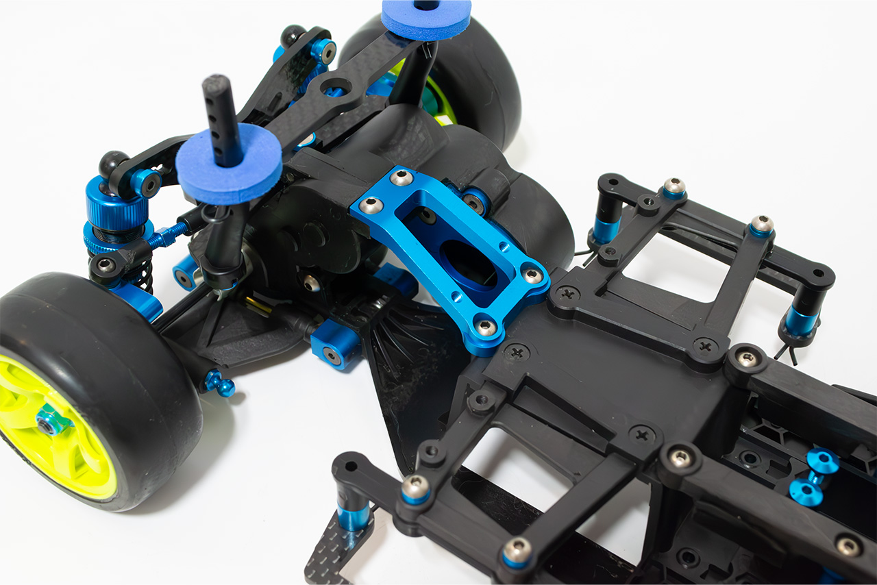 【中古販売】　 M-08 CONCEPT シャーシキット　オプション多数つき