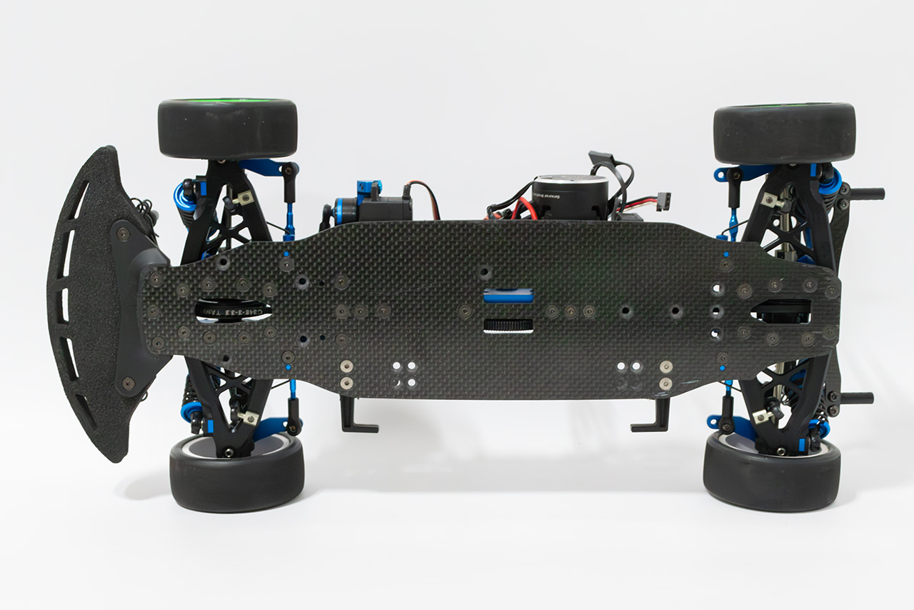 【中古販売】 タミヤ　TRF 421　サーボ・モーター・ESC・ボディ・他