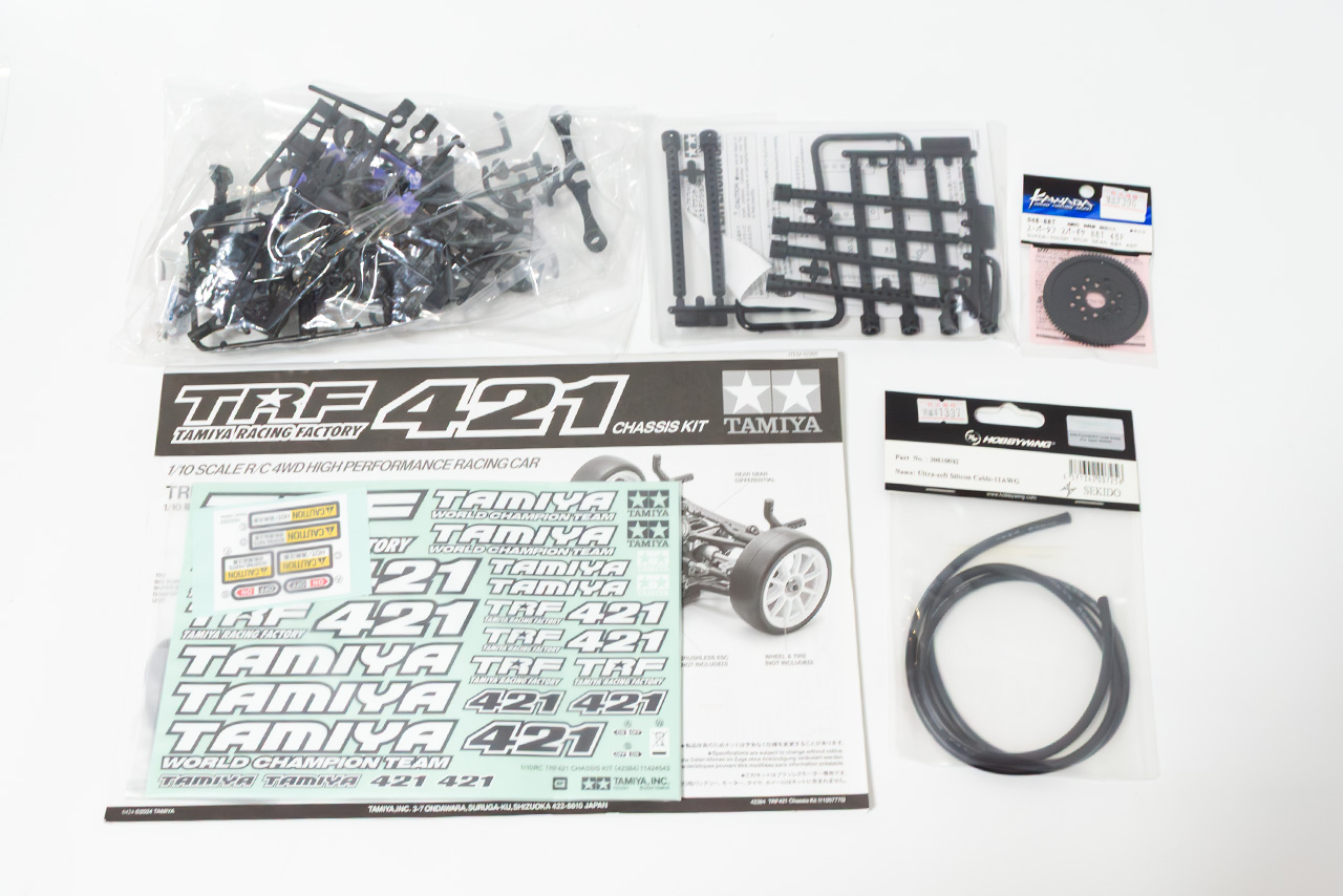 【中古販売】 タミヤ　TRF 421　サーボ・モーター・ESC・ボディ・他