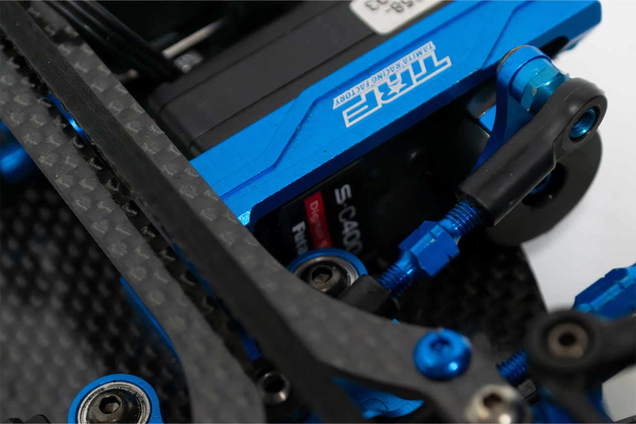 【中古販売】 タミヤ　TRF 421　サーボ・モーター・ESC・ボディ・他