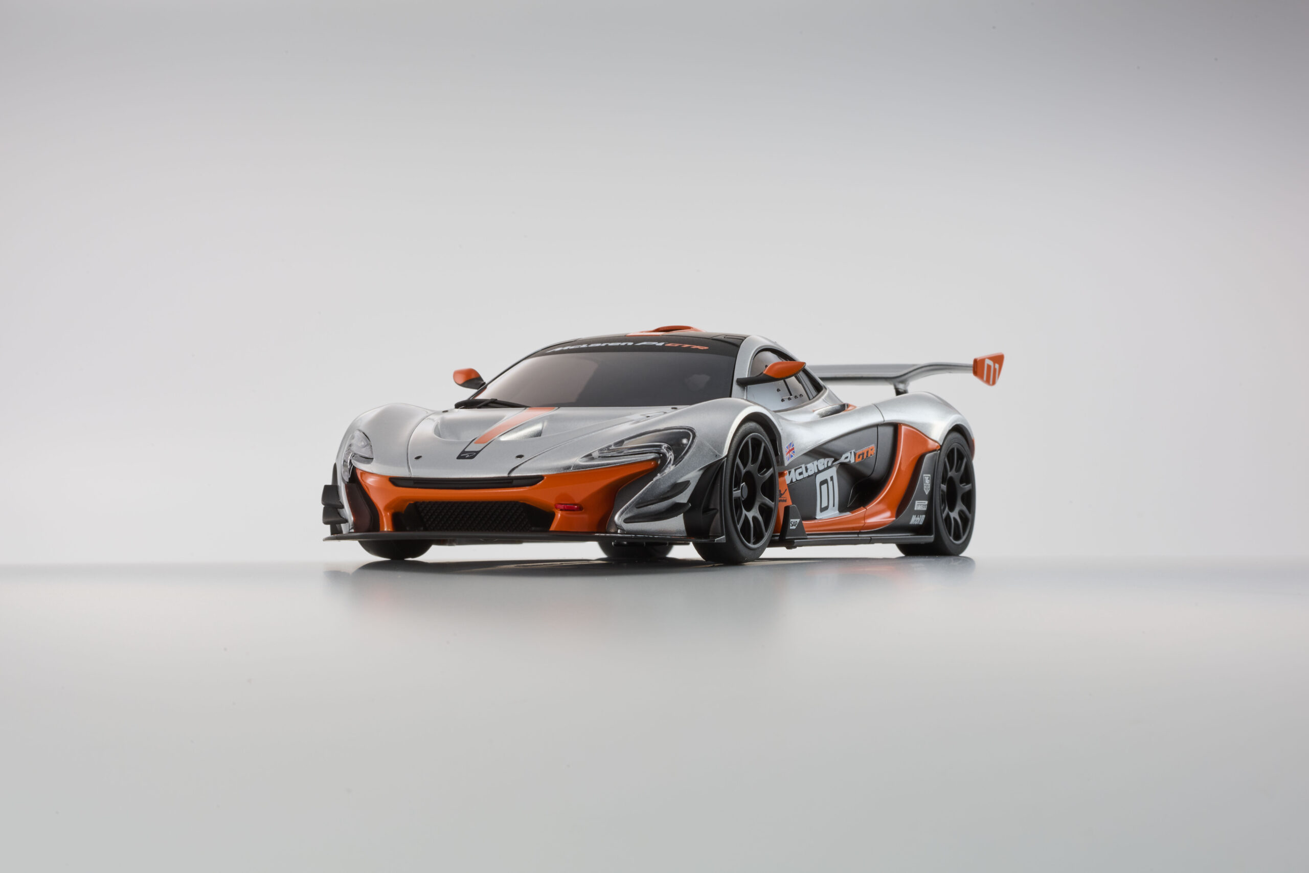 京商　オートスケールコレクション ASC W-MM McLaren P1 GTR シルバー/オレンジ MZP260SO